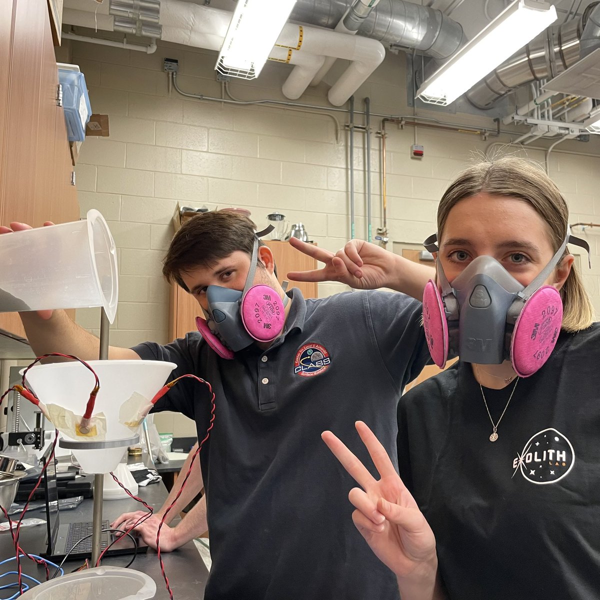 SpaceResTech's tweet photo. Happy Monday from Exolith! โ๏ธ This is what a day in the lab looks like when your team is full of amazing individuals! Show some appreciation for your favorite coworkers today๐ค
#ExolithLab #ISRU #Space #Science #STEM #Engineering #Physics #Astronomy #UCF https://t.co/2FpMxRvaRd