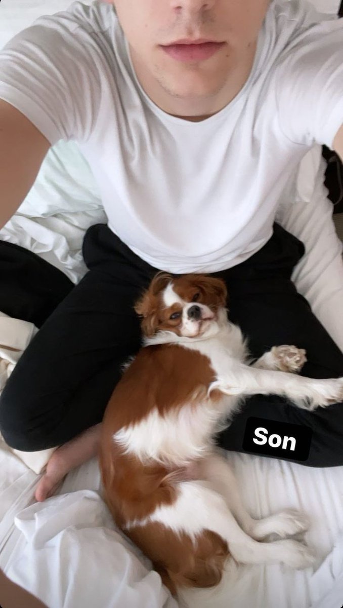 UpdatesManheim's tweet image. TEM MAIS ALGUÉM CHORANDO?

"Filho"

📸Milo via Instagram Stories