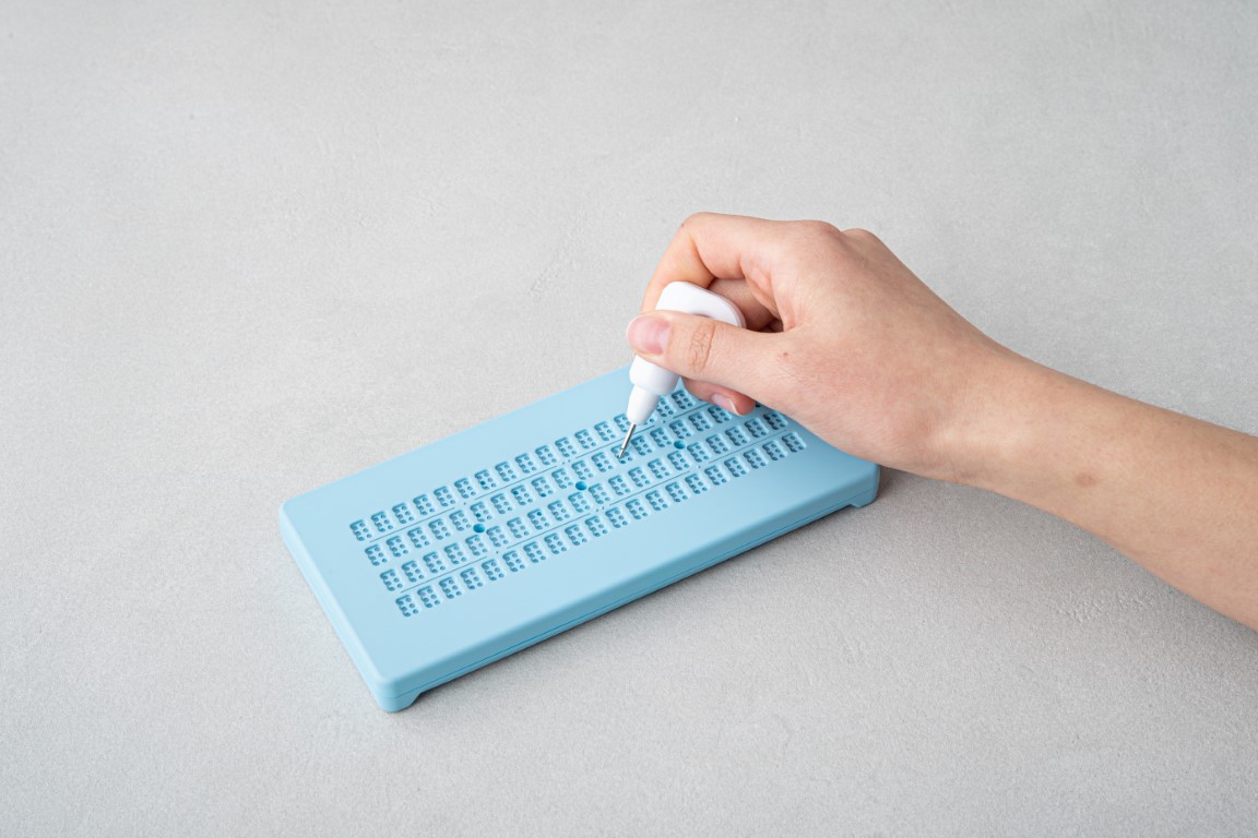 atguys's tweet image. Now in stock. The Versa Slate, the paperless, erasable, braille slate. Great for quick notes, taking down a phone number, or learning braille.
buff.ly/3A0N02p