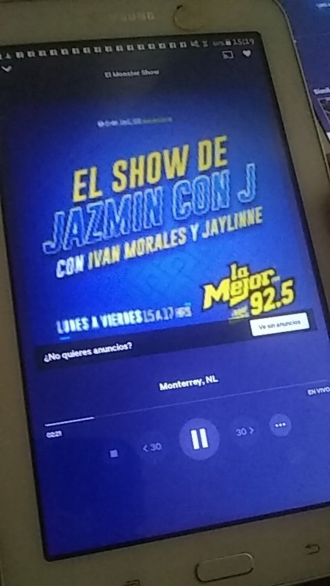 luisgerardogut1's tweet photo. Escuchándolos como fiel radioescucha y que más que hoy que cumplo 25 años 🎂🎁🎉🎈
Saludos desde la Comarca Lagunera @JazminconJ
😍
@MrMojoFM
😃
#Jaylineegrimaldo
😀
#elshowdejazminconj😁 #mimomentomasincomodo ☺️ https://t.co/oxTCmhPaEq