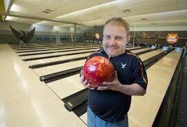 mvmoxford's tweet image. @f1elvis is it true Marc that valtteri bottas and romain grosjean have started a bowling alley business together #STRiKE 🎳 #askelvis #tyretesting #F1