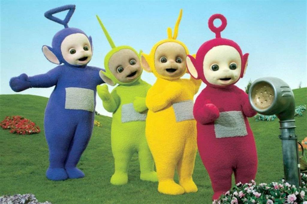 GLucas71's tweet photo. #Olimpiadi #OlimpiadiTokyo2020 #Tokio2020 ecco da dove abbiamo copiato la divisa!!! #teletubbies https://t.co/Kyz05Ijlpe