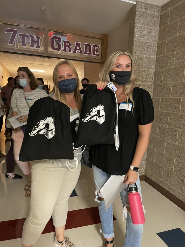 MccoyEdu's tweet photo. #new2d302 congrats on finding the team room #kanelandpride https://t.co/f9EdbVjR1o