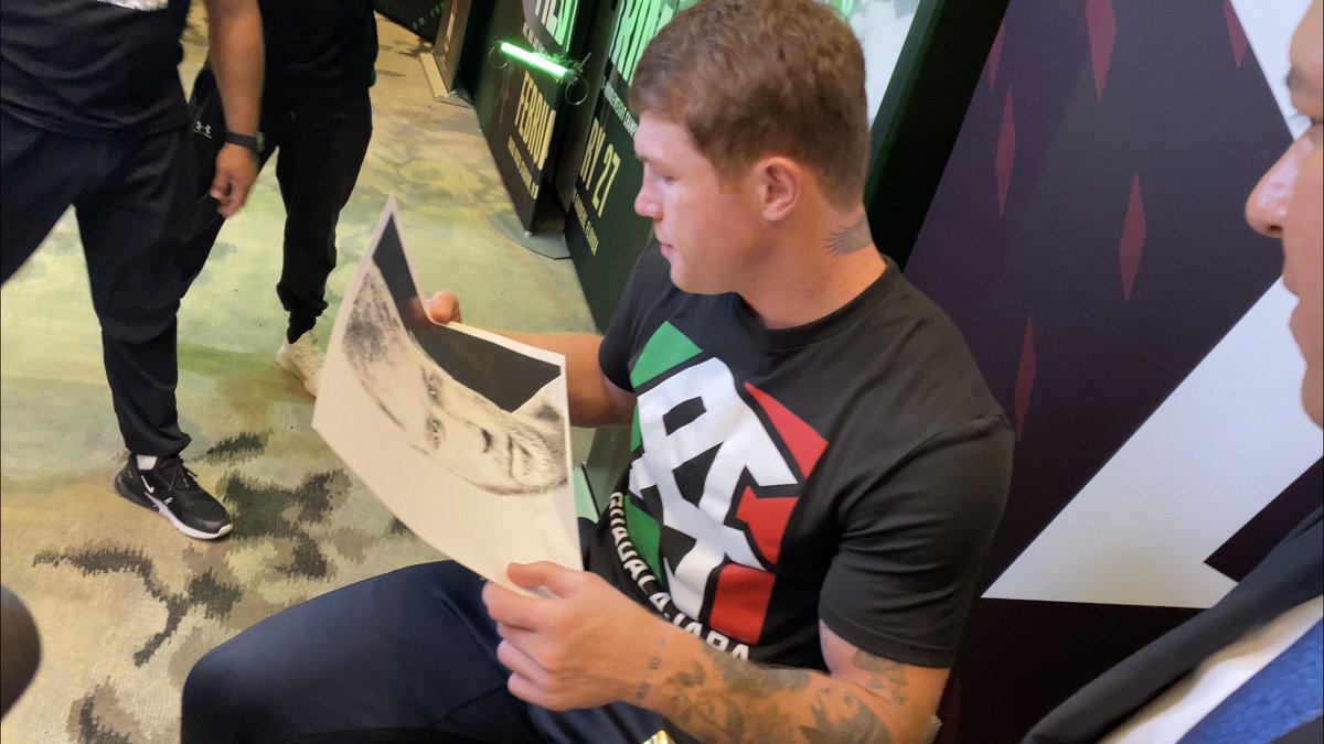 I'm now officially a professional artist!

You can find my work on the links below. Thank you for sharing, following or liking.

Commissions are open!

chrissmall.art
etsy.com/shop/ChrisSmal…
facebook.com/ChrisSmallArt
instagram.com/ChrisSmallArt

#boxing #boxingart #portraitart