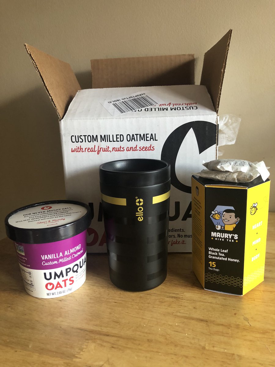 mauryshivetea's tweet photo. Maury’s Hive Tea loves @UmpquaOats & @elloproducts
This photo screams convenient and delicious!! #MondayVibes #BlackOwnedBusiness #LifeOnTheRoad #tealovers #healthy #convenient #delicious #nomush https://t.co/127ll6QrJg