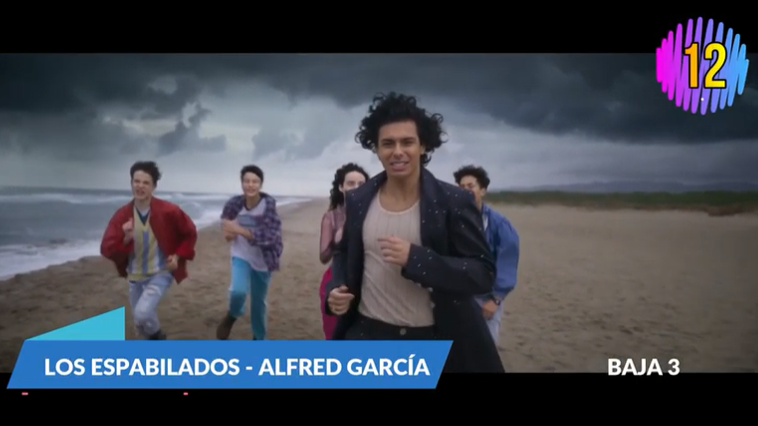 AlfredGarciaInt's tweet photo. #Los_Espabilados de @alfredgarcia se posiciona esta semana en el #TOP12 y #PraiaDosMoinhos ocupa el #Top47 del #HOT40MDP de @MundialDelPop10 🇨🇴🙌🎶 Gracias a todxs por sus votos. ♥️
🎥: https://t.co/kHYy7vgS3b https://t.co/M9zoWBneyt