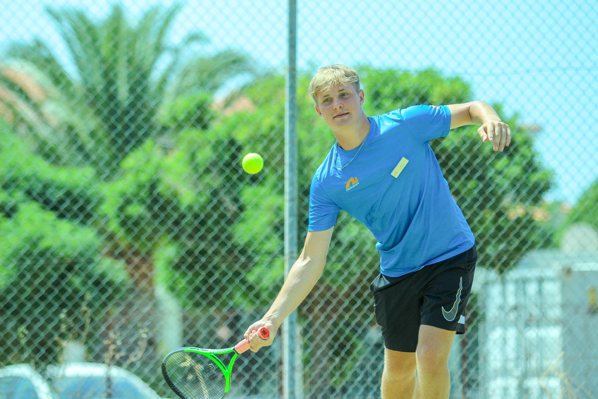 NeilsonAeolian's tweet image. Great to be back doing what we love! @neilsonholidays @CEPhotoUK #tennis #lesvos #neilson #relaxashardasyoulike