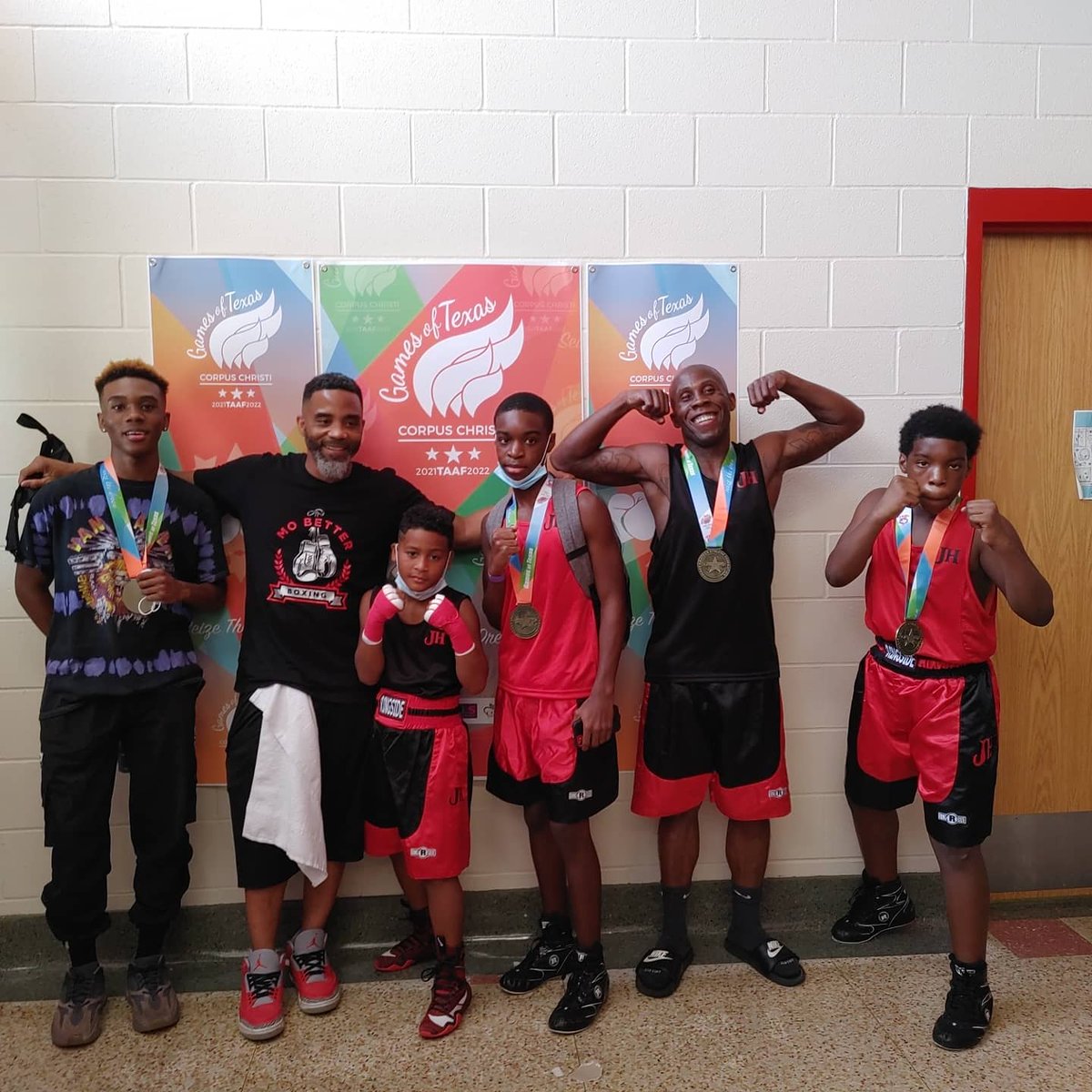 boxing_mo's tweet photo. You heard that right, 6 boxers in the tournament and 6 Champions! Undefeated weekend!! UNDEFEATED WEEKEND FOR MO BETTER! Thanks for all the support. We're back in the lab! #mobetterboxing #gulflbc #gamesoftexas #fightweekend #champions #boxers https://t.co/I6VLtv3NjM