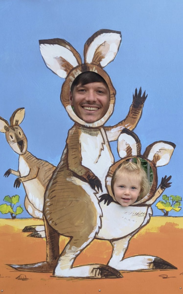 Lots of you asking if you can see the cute picture of me and my child from earlier today