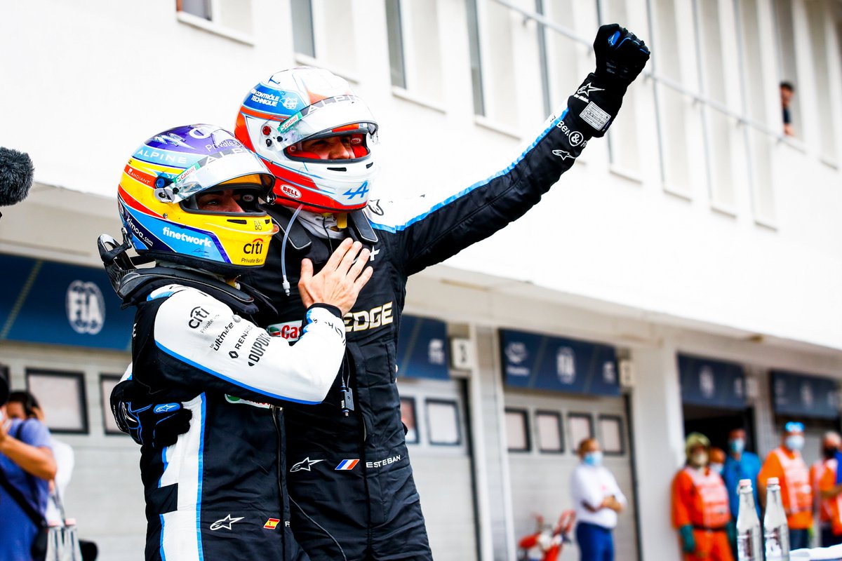 𝘈𝘭𝘦𝘹𝘢𝘯𝘥𝘳𝘦 tweet media