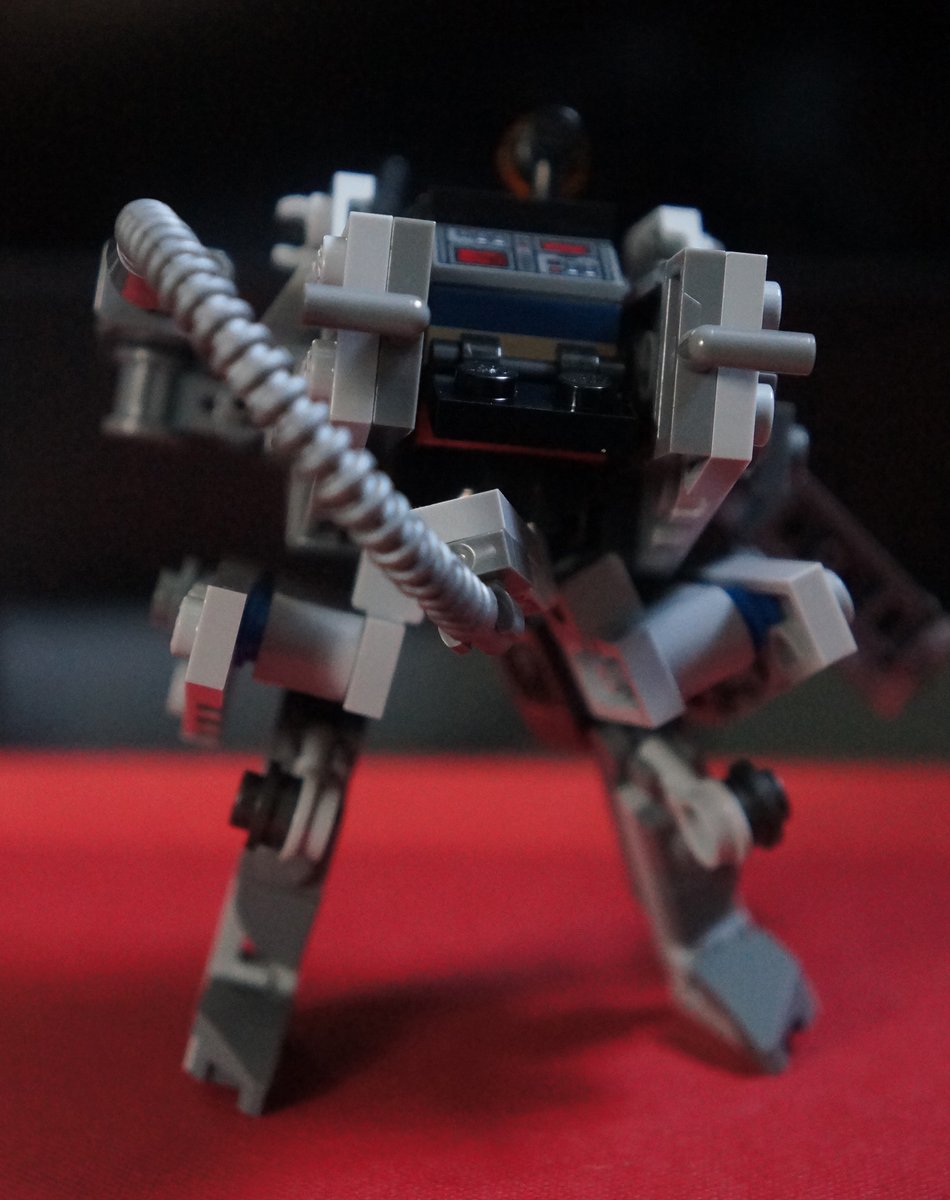 GamesUltimo's tweet photo. Another Mech build, this time, the D-Walker from MGSV! I am totally addicted to Lego right now. 

#Lego #Dwalker #mech #metalgear https://t.co/3cUw0IOaTe