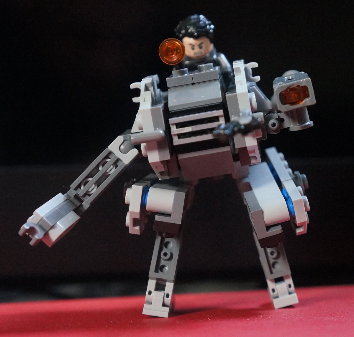 GamesUltimo's tweet photo. Another Mech build, this time, the D-Walker from MGSV! I am totally addicted to Lego right now. 

#Lego #Dwalker #mech #metalgear https://t.co/3cUw0IOaTe