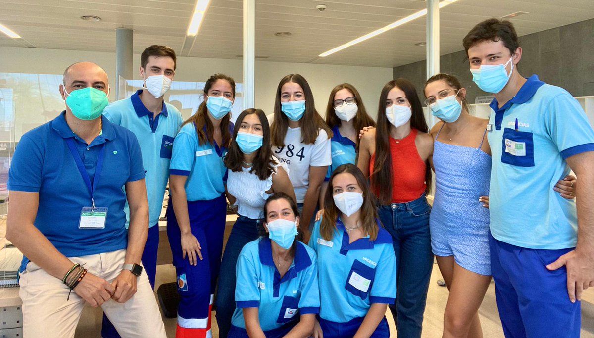 SaludAPCordoba's tweet photo. 👩‍⚕️🧑‍⚕️En este largo fin de semana el equipo de rastreadores y Autocovid de @SaludAPCordoba han continuado su objetivo de luchar contra la Covid-19. Seguimos insistiendo en 2 cuestiones claves: la vacunación 💉y las medidas de seguridad recomendadas por las autoridades sanitarias 😷 https://t.co/bKDWbk299x