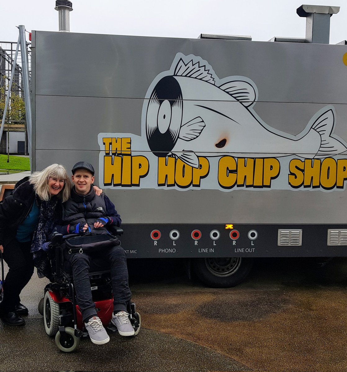 benwimbushSCORD's tweet photo. @EamonnHolmes @thismorning @RuthieeL The Hip Hop Chip Shop In Media City In Salford Great Show Plz Say Hi to Ben + #rolodog https://t.co/VutoxoA7ip