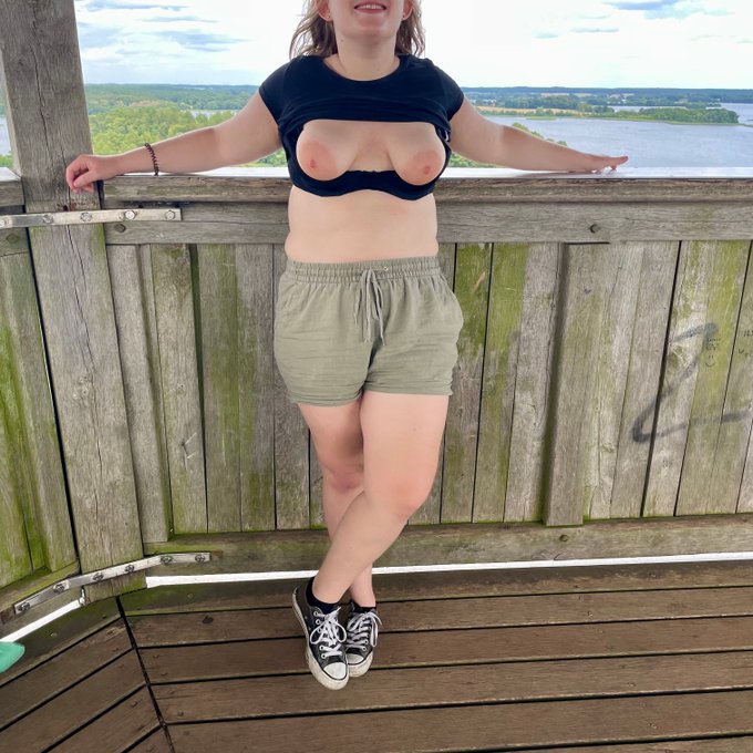 We dont need fashion while hiking :D @manyvids https://t.co/ghPqPheNre #MVContest https://t.co/XPgzx<a class="tags" href="/tag/manyvids">@manyvids</a><a href="/tag/mvcontest"class="tags"><span>#mvcontest</span></a>