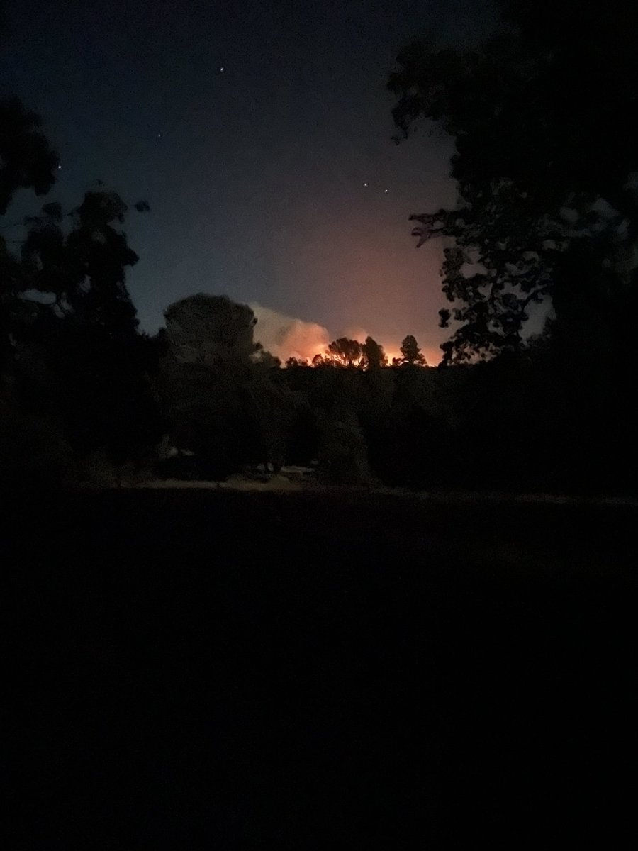 juzten11's tweet photo. #CaldorFire from our ranch in Fairplay https://t.co/mLt8AV8io7