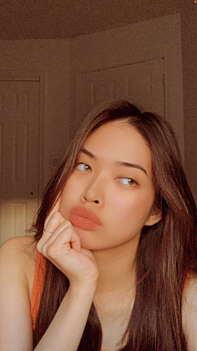 calistarchives's tweet photo. can't take my eyes off her @ChinaGatchalian https://t.co/aBpHPnBY59