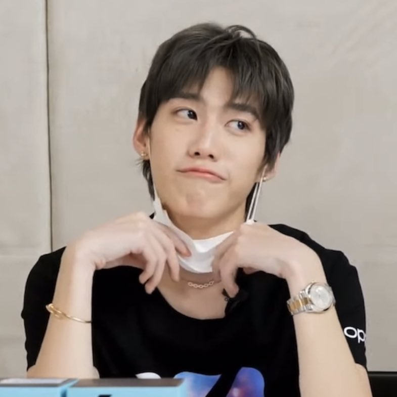 อายุน้อยร้อยมีม 55555555555555555555555