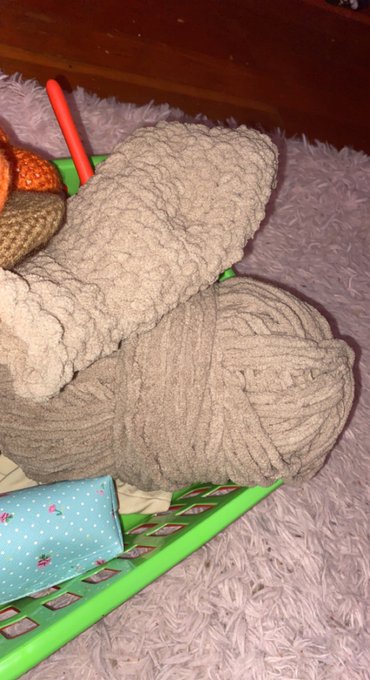 Is this yarn brown or grey? 🤔🤔 https://t.co/4aKOYXnpgW<a href="/tag/findom"class="tags"><span>#findom</span></a><a href="/tag/adultwork"class="tags"><span>#adultwork</span></a><a href="/tag/cashapp"class="tags"><span>#cashapp</span></a><a href="/tag/sellingcontent"class="tags"><span>#sellingcontent</span></a><a href="/tag/buyingcontent"class="tags"><span>#buyingcontent</span></a>