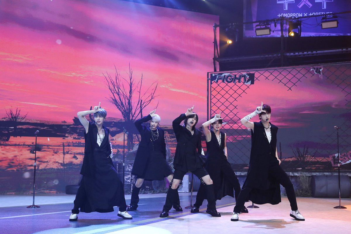 lov2beom tweet picture