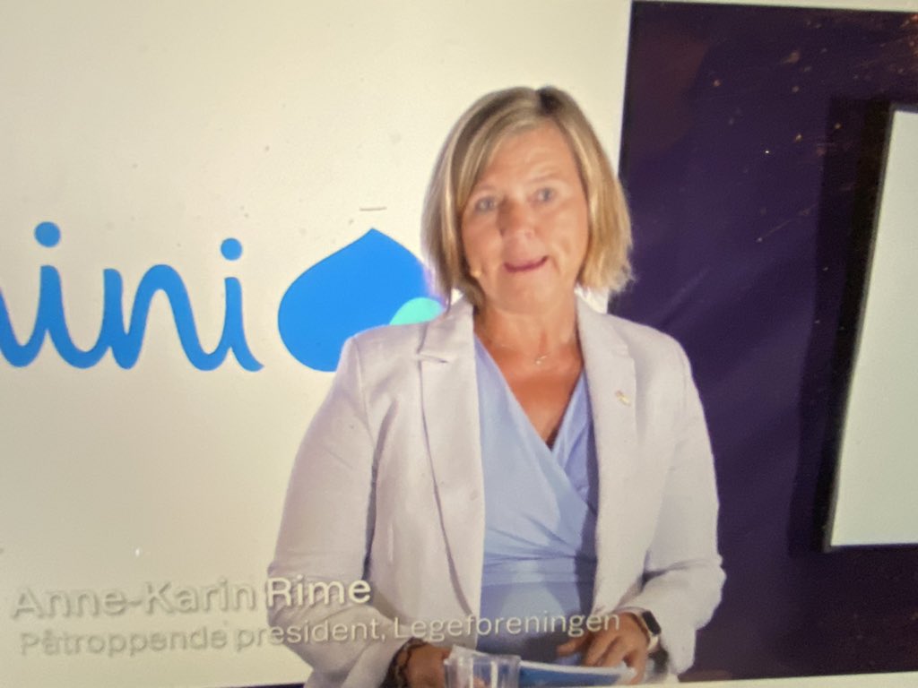 legeforeningen's tweet image. Den digitale helsesektoren - store ambisjoner og liten gjennomføringsevne? Følg debatten her: vimeo.com/584872099