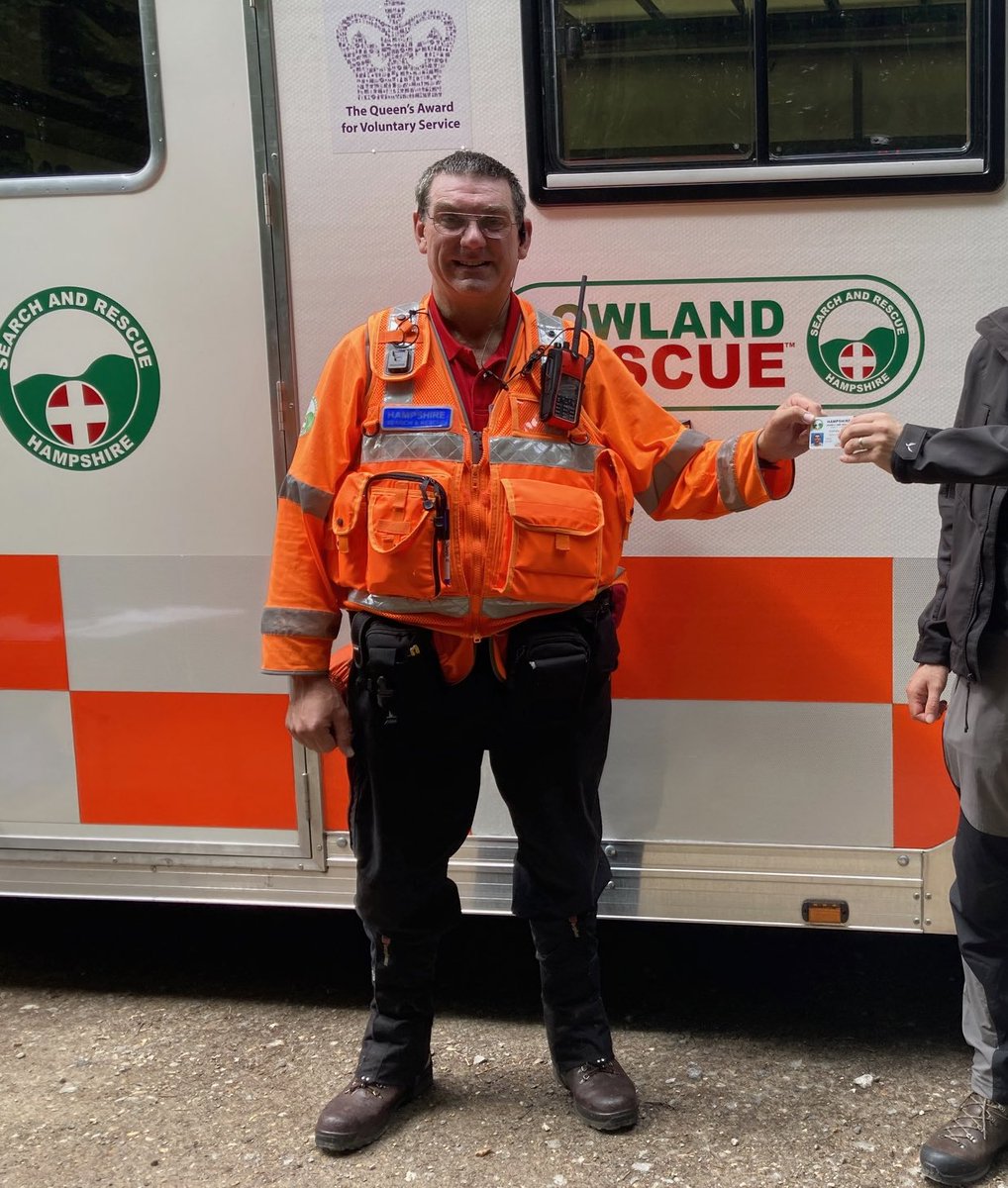 HANTSAR's tweet image. Congratulations our Training Officer Stephen who recently passed his final assessment to qualify as a @LowlandRescue Team Leader.

#teamleader #TL #lowlandrescue #searchandrescue #searchandrescuetraining #SAR