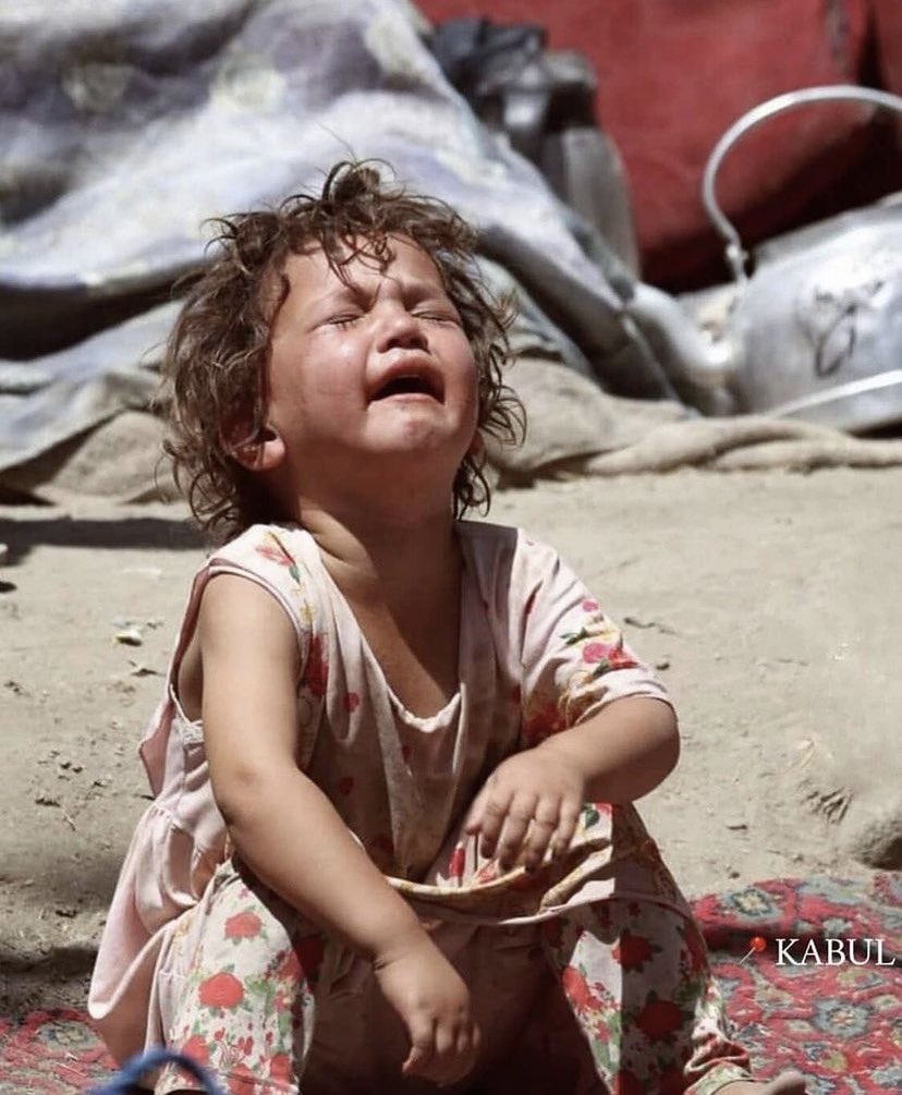 panktinipanktio's tweet photo. My heart poured into tears seeing the conditions of the people of Afghanistan fighting for survival. I am feeling for everyone, especially about the women and children.
Somebody, please help them, Pray for them.  #अफ़ग़ानिस्तान https://t.co/VWzyRNLVvz