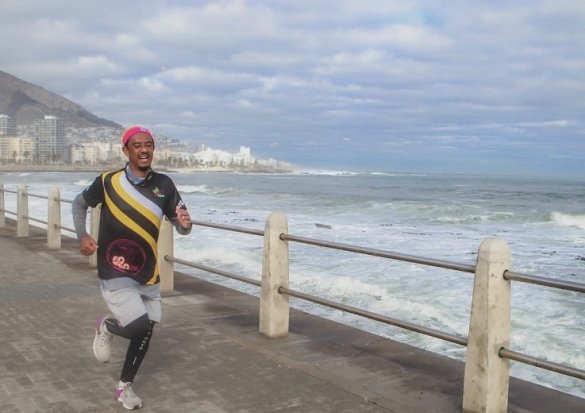 Irafaan Abrahams, a teacher at Liesbeeck Primary School, is halfway through his 50th birthday challenge to raise funds to provide new school shoes for learners at 50 underprivileged schools. READ ➡️bit.ly/3iTRrGU