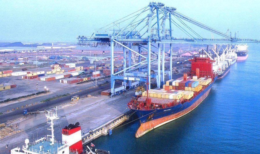 Splash_247's tweet photo. Indian exporters question the ‘cartelisation’ of box shipping https://t.co/YAkSXp8qog https://t.co/szHsRHJTur