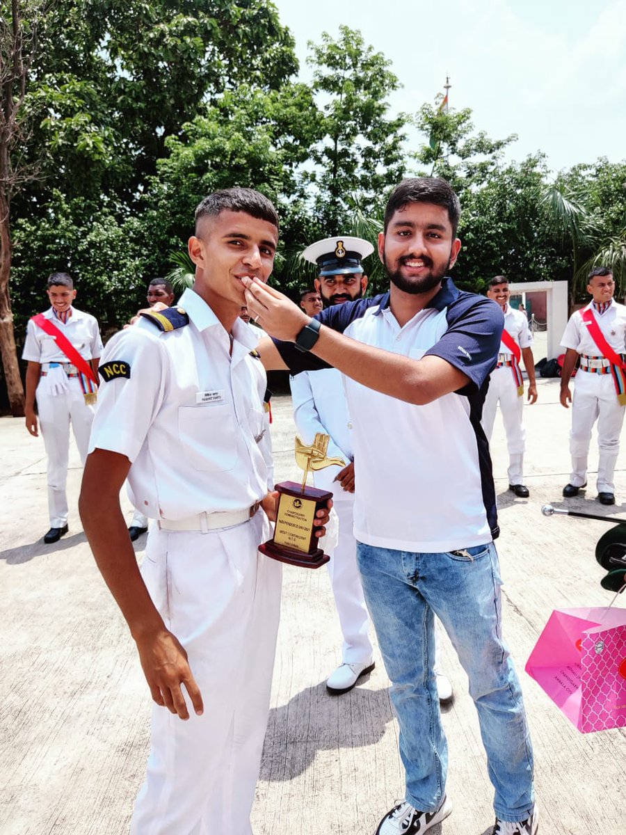 ChdUnit's tweet image. Celebrations by cadets of 1 CHD NAVAL UNIT
On left: SCC Parakshit pamta
On right: SCC(Ex) Aaditya Singh 
@Aaditya31321766 @PPamta