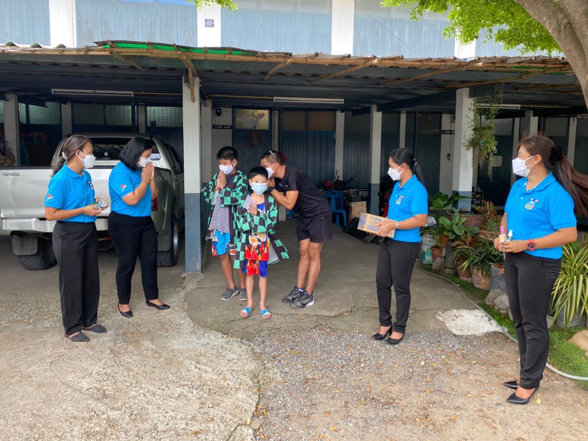 praleena_T's tweet photo. เป็นกำลังใจให้ในการเรียนออนไลน์น๊าเด็กๆ  🥰รพศ 2 พัน2 https://t.co/KgAk9mOYWM