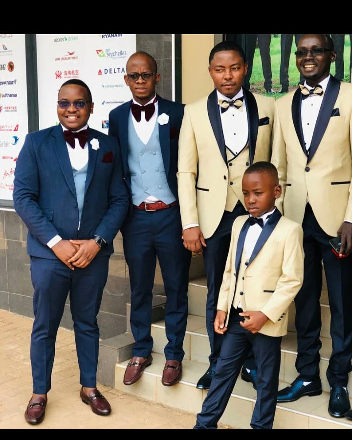 SWC_2020's tweet photo. We really want to be the leading designer and integrator of tailored solutions...#tailoredsuits #Ankarasuits
For more info please
WhatsApp/Call +256773733635
#tailored #madeinuganda🇺🇬 #bespoke #suitsug #suits https://t.co/rRYtNRCwiB
