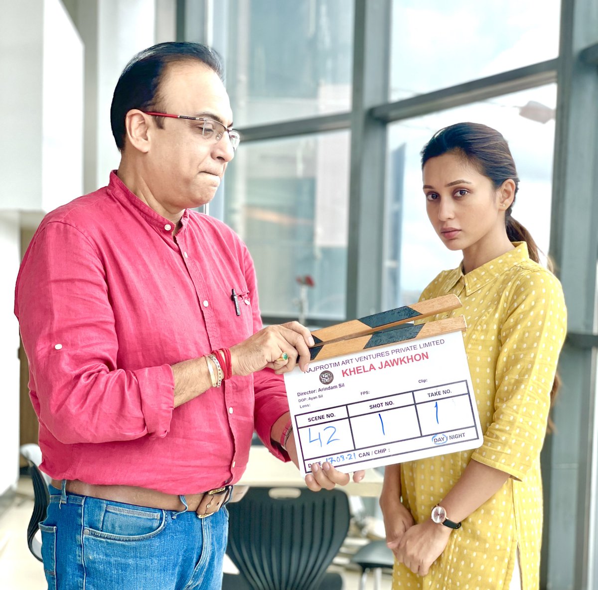 mimichakraborty's tweet photo. 1st day finally.
Had waited 2 and half years for this now. Need your love and blessings as ever.
#Khelajokhon 
@silarindam https://t.co/5qyRcRWtoS
