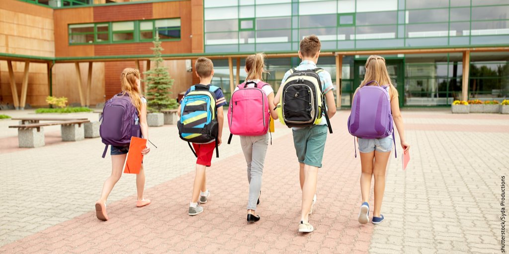 Kartellamt's tweet image. Preisbindung bei #Schulranzen. Geldbuße gegen die Kölner Fond Of GmbH. @fondof_  ist insbesondere im Bereich Schulrucksäcke und Schultaschen der Marken #ergobag und #Satch tätig.
PM ➡️bundeskartellamt.de/SharedDocs/Mel…