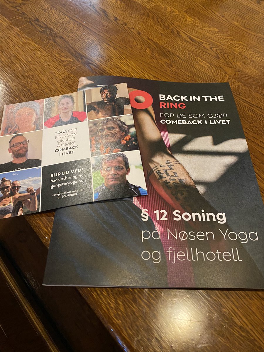 Morgenyoga på #Arendalsuka 
Sjekk nydelige Back In The ring. Et fantastisk konsept 🙏 #thingsthatmatter #endring