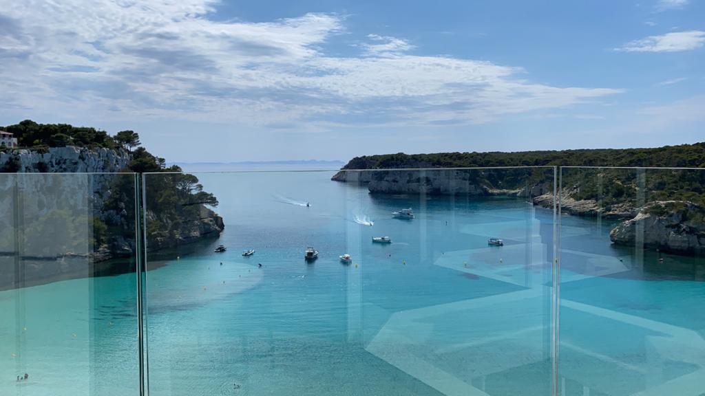 Así de espectacular se ve, en este #VeranoEspecial2021 el Mediterráneo desde nuestro @MeliaCalaGaldana en Menorca, reserva de la biosfera y destino seguro donde los haya. Menorca (Región Europea de la Gastronomía 2022) está de moda! #StaySafeWithMelia