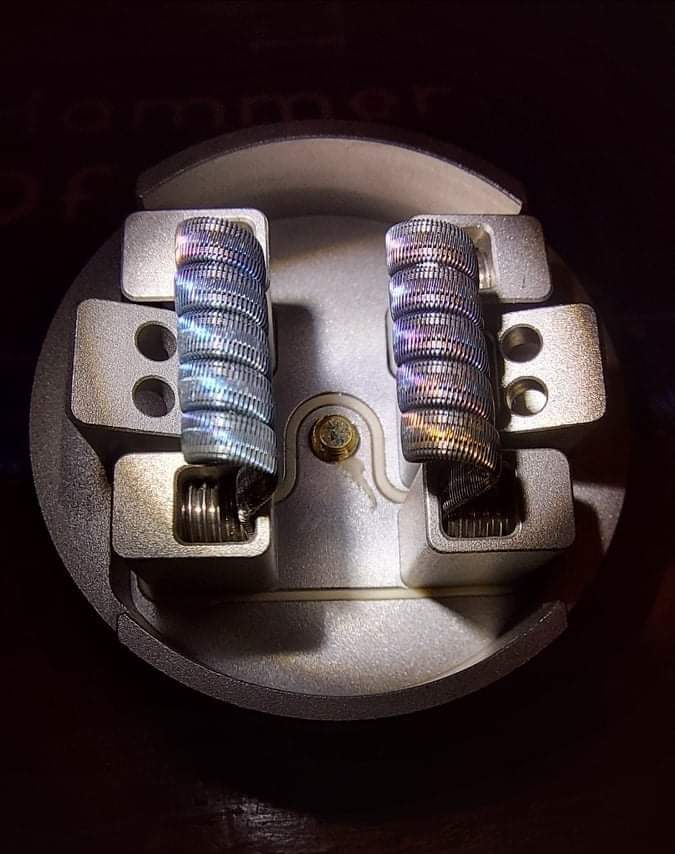 Wicked Wires UK 12ply staggertons in the 40mm Vaperzcloud Valhalla 🖤
Pic by Dean Hill, follow him on IG 👉@mad.vaping.hatter.71
🌐wickedwires.co.uk
🔞You need to be of legal vaping age
❗Please practice good battery safety and know your battery draw limits
#WickedWiresUk