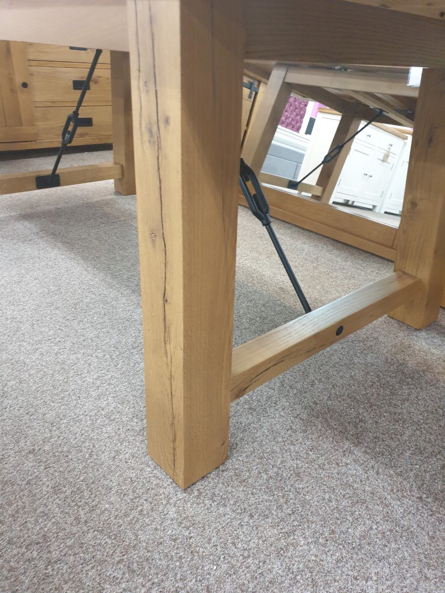 HomeWorldOnline's tweet image. handcrafted dark oak dining table, This tables design features include extra chunky tops and legs which gets its design inspiration from oak beams, which emphasizes this collection’s solid and sturdy character.
Now only £899.99 😀
#diningtable #extendingtable #oaktable #furniture