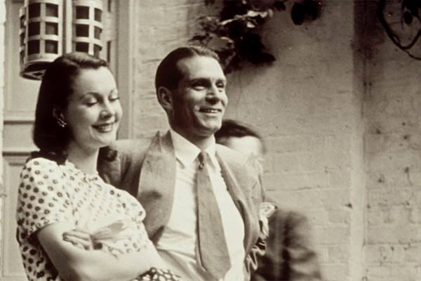 Сюзанна фаррингтон. Сюзанна фаррингтон. Вивьен ли и ли холман. Ли холман муж вивьен. Вивьен ли с первым мужем.