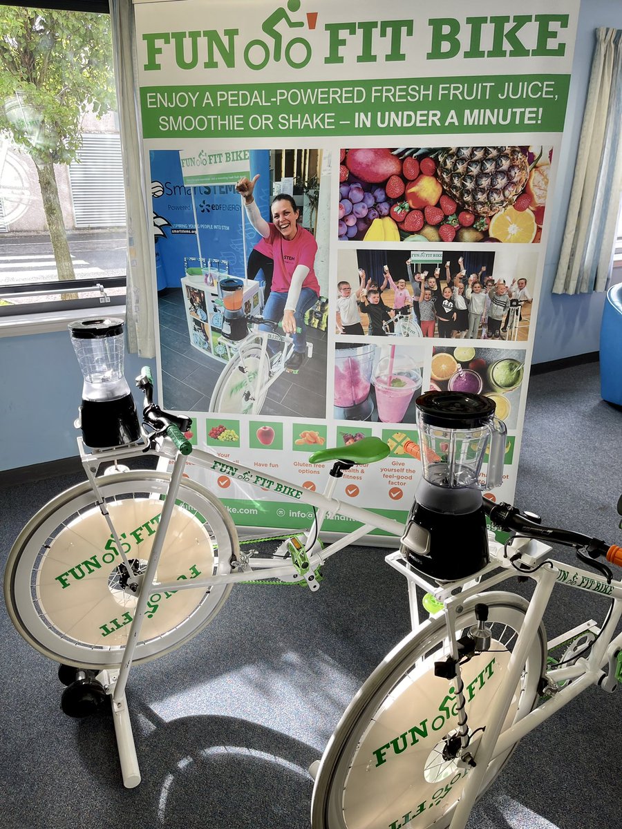 Giving thanks to NHS staff at Crosshouse Hospital with a healthy start to the day making pedal-powered smoothies. 2 delicious recipes - strawberry &amp; watermelon and mango&amp; pineapple 🍉🍓🥭🍍🍹 come on down to the health and wellbeing suite 👍 <a href="/CrosshouseCF/">Crosshouse Children's Fund</a> <a href="/GCH_Charity/">Glasgow Children's Hospital Charity</a>