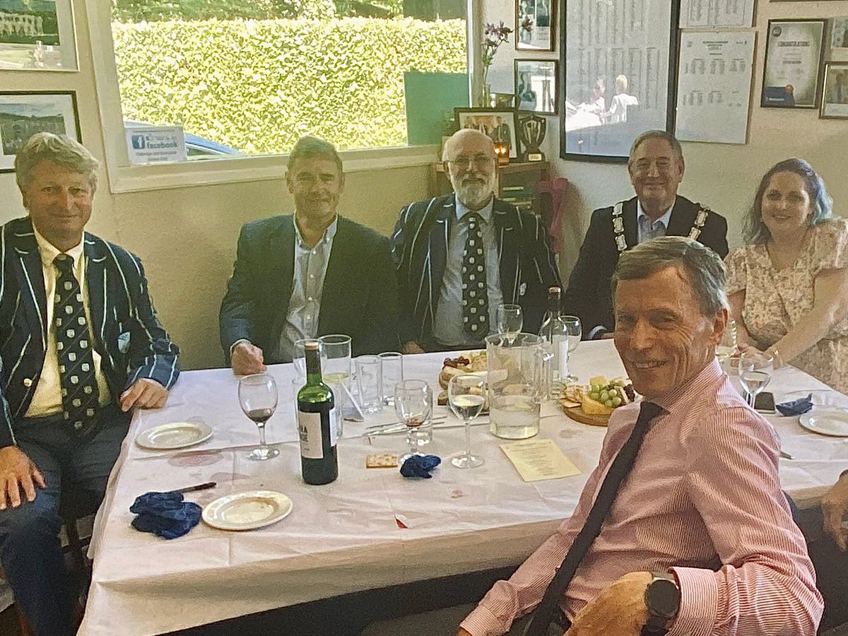 Felbridge_SCC's tweet photo. We were also honoured to welcome @egcouncil mayor John Dabell &amp; Bob Shelley Chairman of the East Grinstead Sports Council both of whom have supported our club with grants this year. 
In total 32 people attended this years event a mix of Vice Presidents and guests @AboutEG https://t.co/cWbEK0LRSA