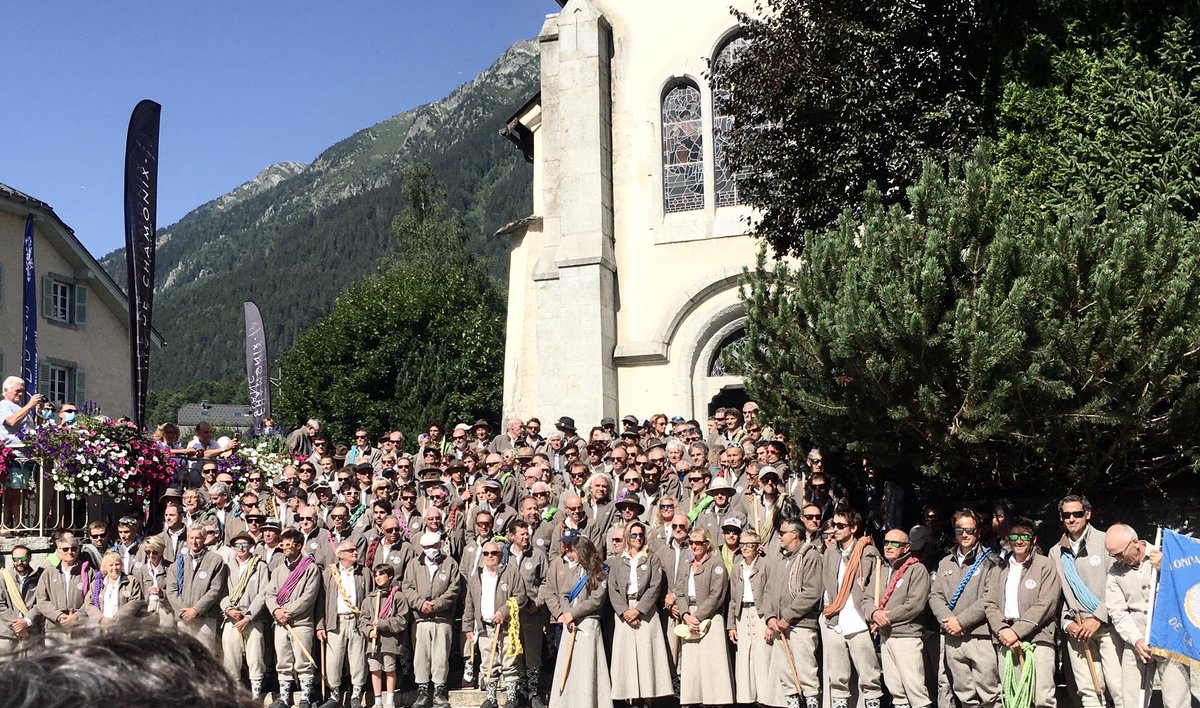 Ce 15 août, se fêtait ⁦@Chamonix_France⁩ la création de la célèbre Compagnie des guides de Chamonix Mont-Blanc, il y a 200 ans !!! ⛰