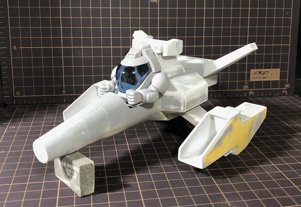 サク だいたいの形はできてきましたが 問題はココの部分をどうするか だいぶ手を焼いているようだな 私も同行しよう サク 100均のミニボーリングのピ院 そんなこんなでピンの裏にエポパテを貼ってそれっぽい形状に加工し 複製しま