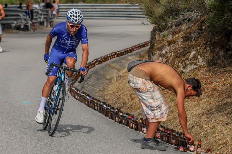 Cycling out of context tweet media