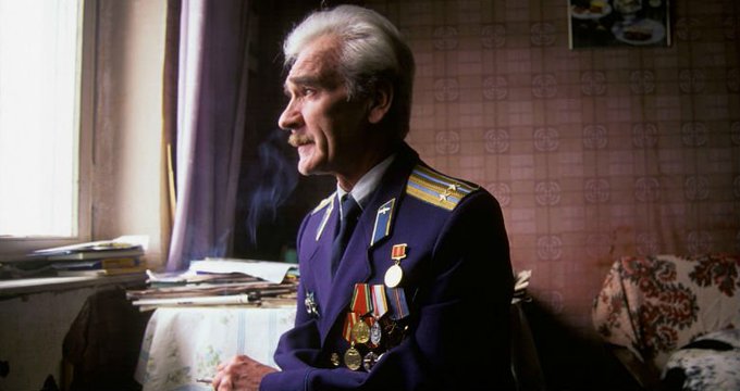 26 September 1983, 

Stanislav Petrov, an officer of the Soviet Air Defence Forces, correctly identifies as a false alarm an early warning about an American multiple ICBM attack, avoiding an escalation to a full-scale nuclear war. 

en.wikipedia.org/wiki/1983_Sovi…