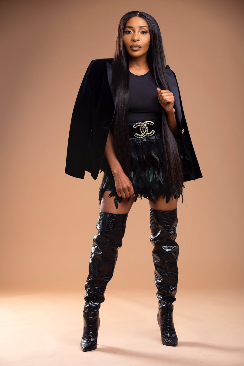 StepfordWife_'s tweet image. Finally, the day has come. On a day like this, a princess was freely given to my parents. That princess has matured into a queen. I am proud of my life and the far I’ve come. Happy birthday, to me.

#chapter34 #itsmybirthday #leo #leoseason #cakeday #aqueenwasborn #myday #sendluv