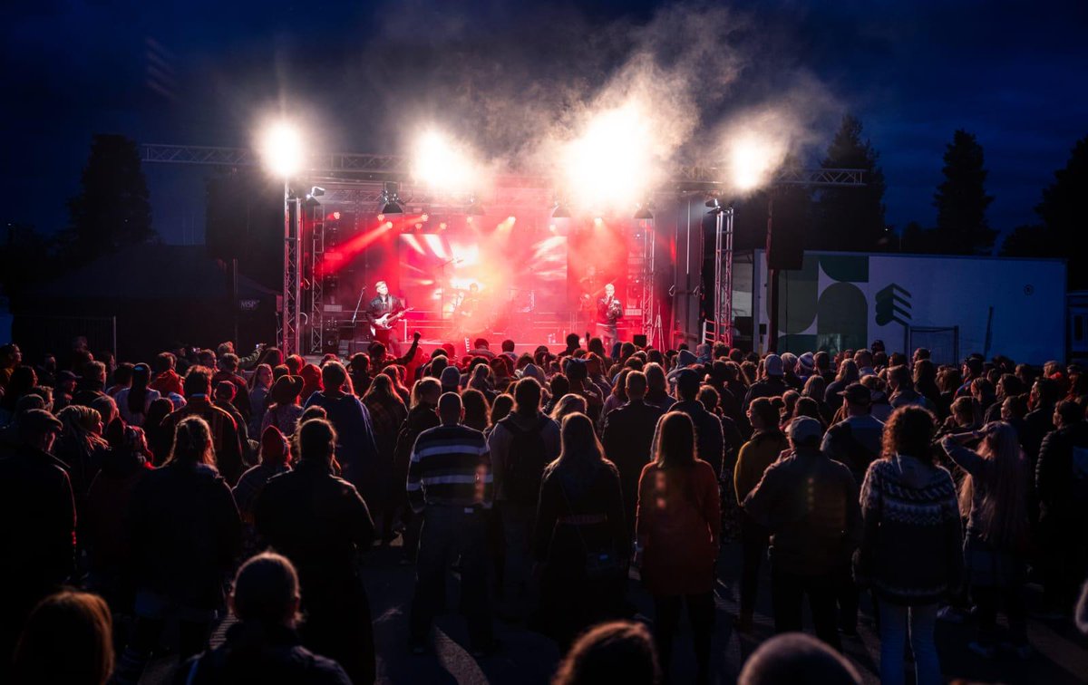 Giitosat buot festiválagussiide ja oaidnalit fas boahtte jagi! 
Kiitos kaikille festivaalikävijöille ja nähdään taas ensi vuonna!
Thank you all who came to Ijahis idja festival! See you next year!
Photo: Ville Fofonoff #ijahisidja2021 #ijahisidja