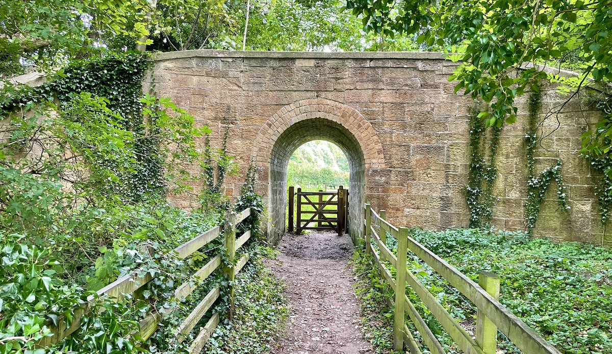 GaryBankhead's tweet photo. An 8-mile circular walk starting and finishing at #Piercebridge yesterday which took in a short section of the #TeesdaleWay footpath. It turned out longer than we expected as the footbridge (marked on our route card) was long disused - stunning countryside #Durham #NorthYorkshire https://t.co/g5ALSs0J6B
