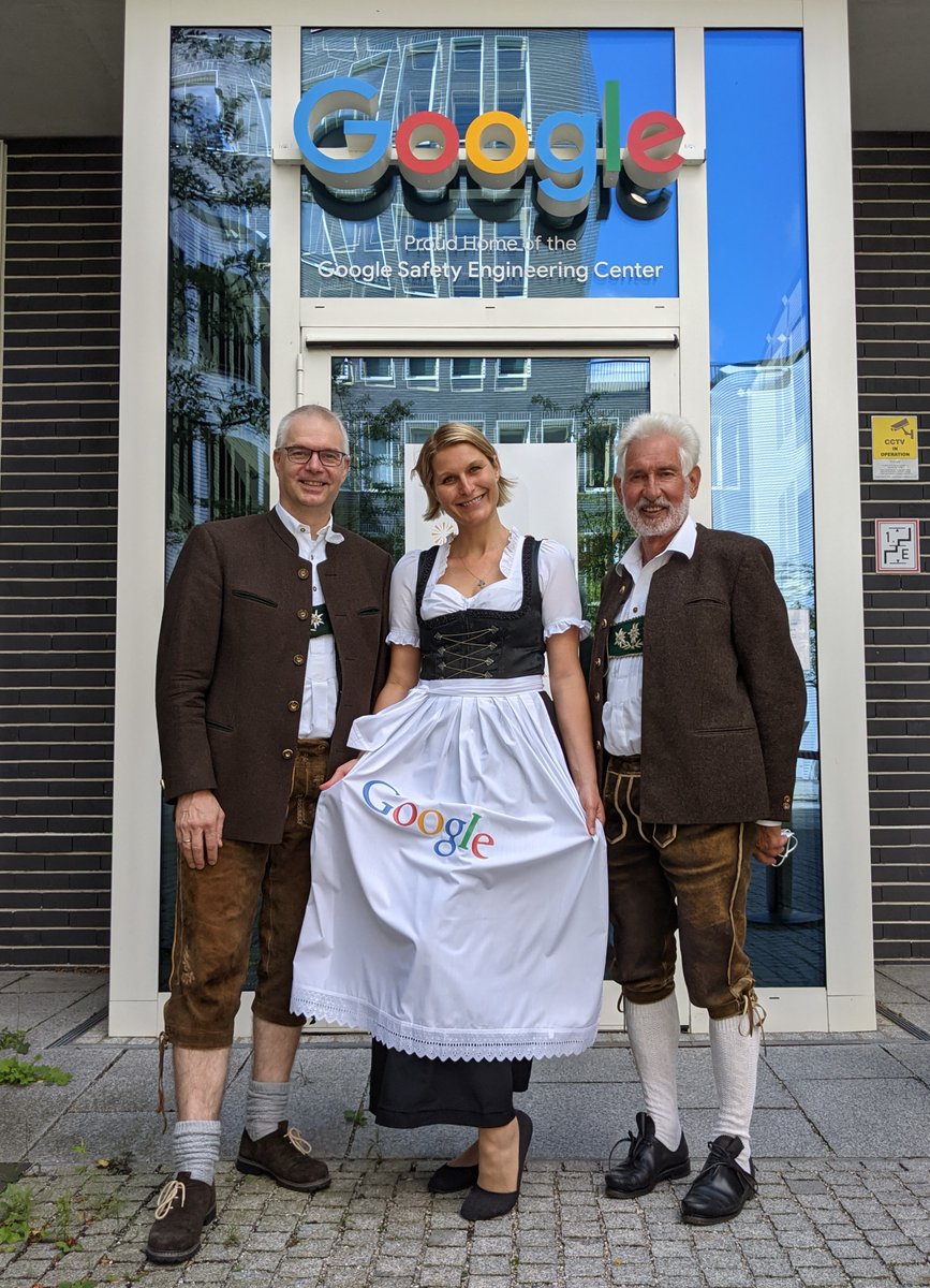 Kurdirektor's tweet photo. Am 15. August 2010 haben wir Google nach Oberstaufen eingeladen.

Anlässlich des 20. Gebutstages von Google Deutschland durfte ich einen Gastbeitrag für den  Google-Blog verfassen: https://t.co/YHdwWQgqBl https://t.co/eHDcHhKEkF