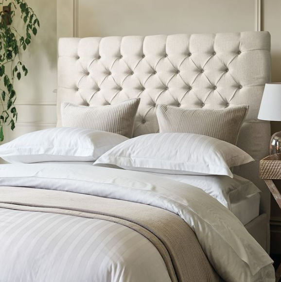 TunsgateQuarter's tweet photo. Sunday in bed with @thewhitecompany bedding.
The Malmo Stripe: ultra soft with all the luxury of sateen. A classic bedding that offers five-star sleep.
#thewhitecompany #tunsgatequarter #isupportguildford #bedding #sundayinbed https://t.co/sjEIoUbNdz
